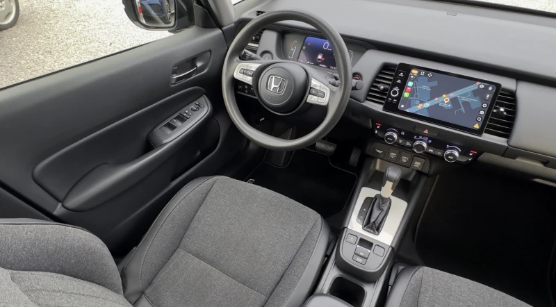 Honda Jazz 1.5i HiBRiD 109кс.CarPlay Подгрев LED , снимка 8 - Автомобили и джипове - 53432721