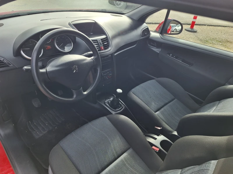 Peugeot 207 1.4i, снимка 11 - Автомобили и джипове - 53501850