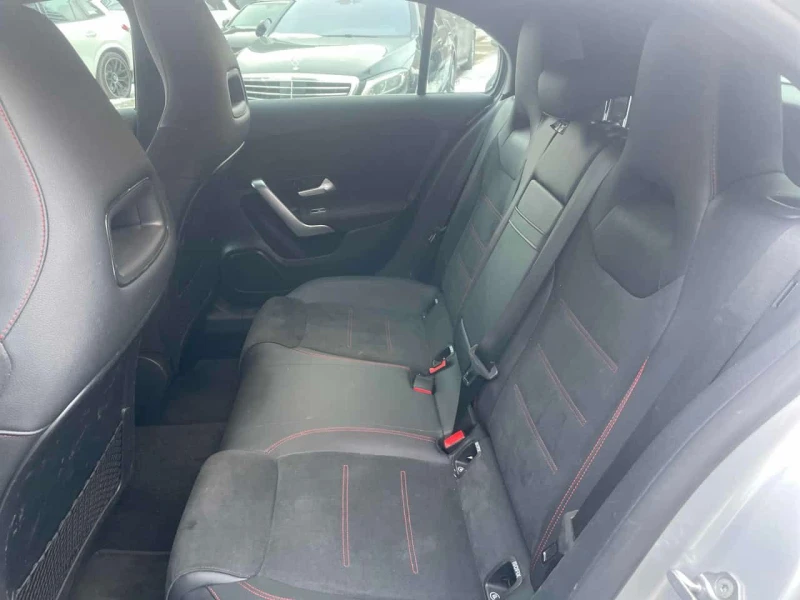 Mercedes-Benz A 250 * CARFAX * PANO * ПОДГРЕВ * ОТ ПРЕДСТАВИТЕЛСТВО * , снимка 17 - Автомобили и джипове - 53584488