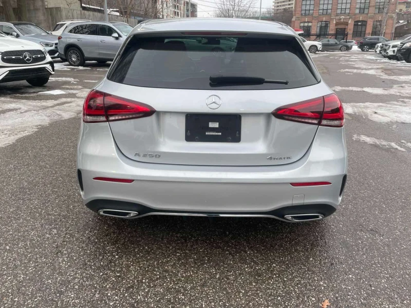 Mercedes-Benz A 250 * CARFAX * PANO * ПОДГРЕВ * ОТ ПРЕДСТАВИТЕЛСТВО * , снимка 4 - Автомобили и джипове - 53584488