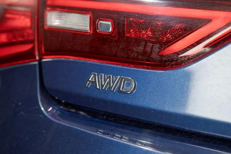 Infiniti Q 60 LUXE* BOSE* * * *  | Mobile.bg   4