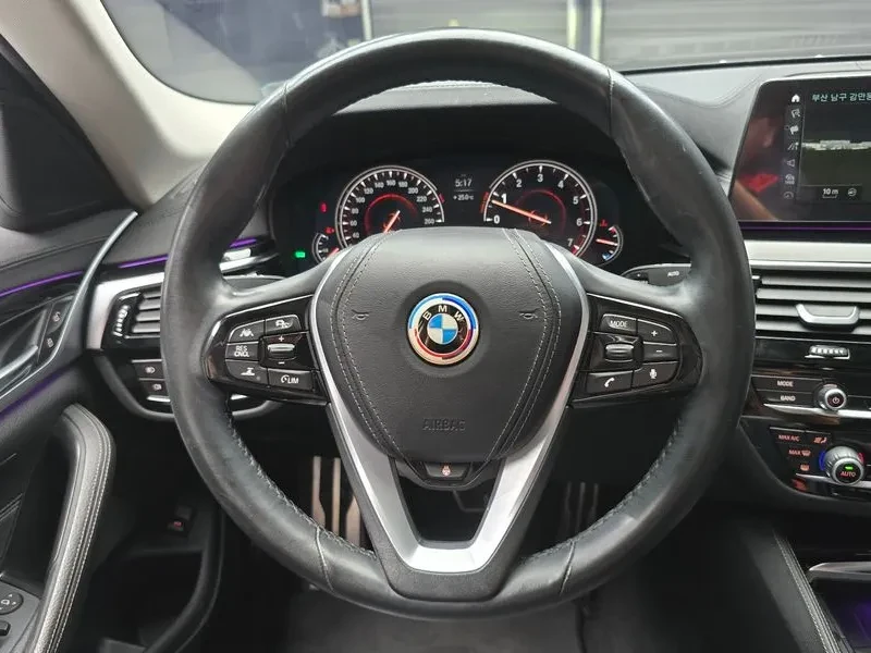 BMW 520 I G30 LUXURY| HEAD UP| �������| �����| ������� | Mobile.bg � ����������� 13