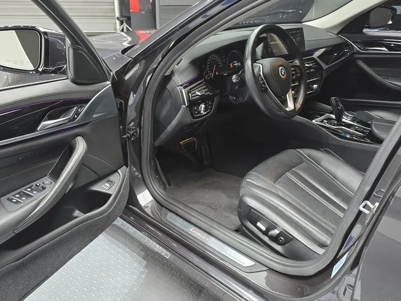 BMW 520 I G30 LUXURY| HEAD UP| �������| �����| ������� | Mobile.bg � ����������� 10