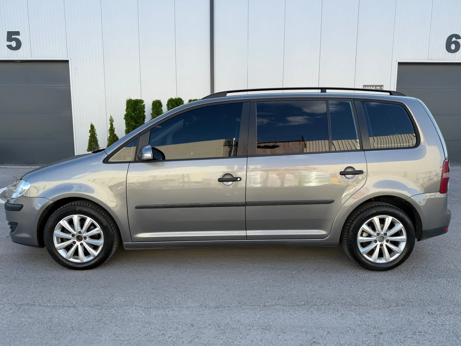 VW Touran 1.9 TDI 105кс 7местна - изображение 3
