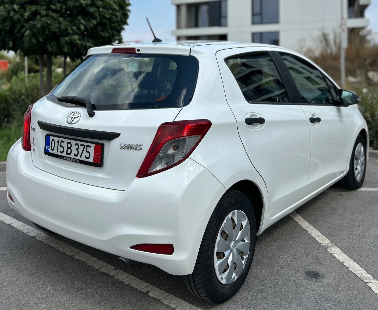 Toyota Yaris  - изображение 8