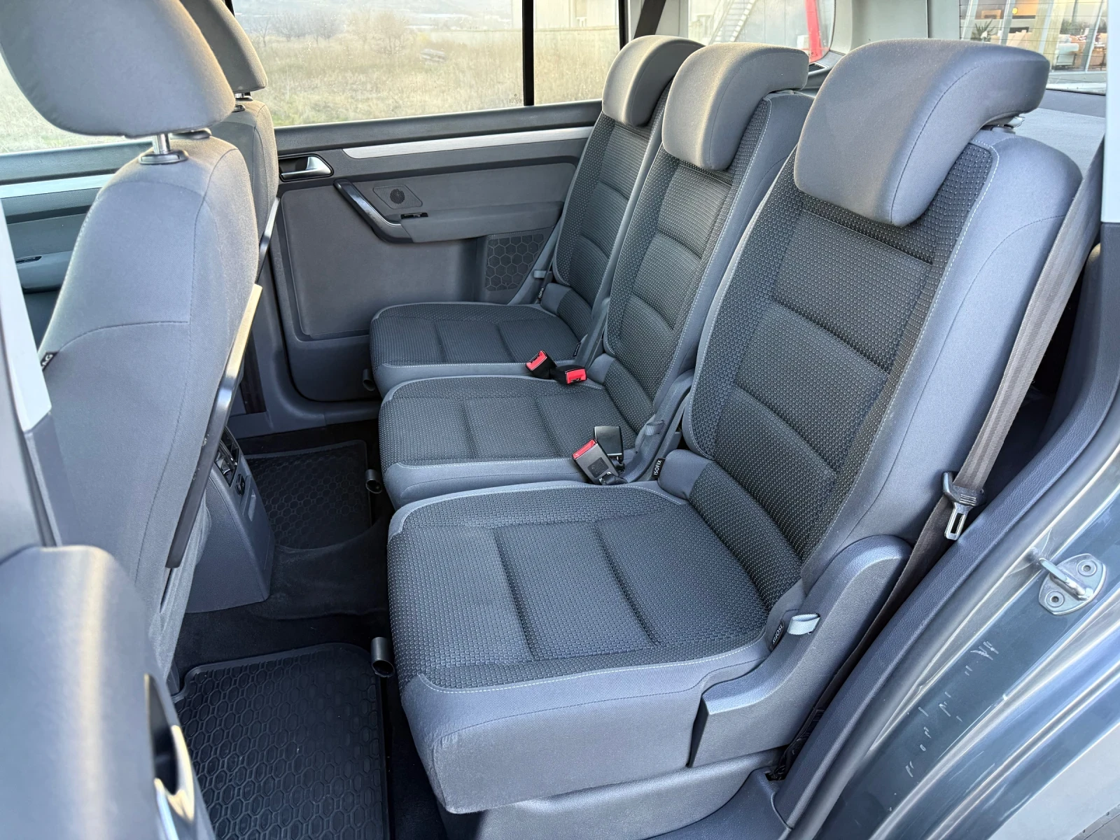 VW Touran 2.0 TDI / NAVI / PANORAMA / PODGREV / PARKTRONIC  | Mobile.bg � ����������� 12