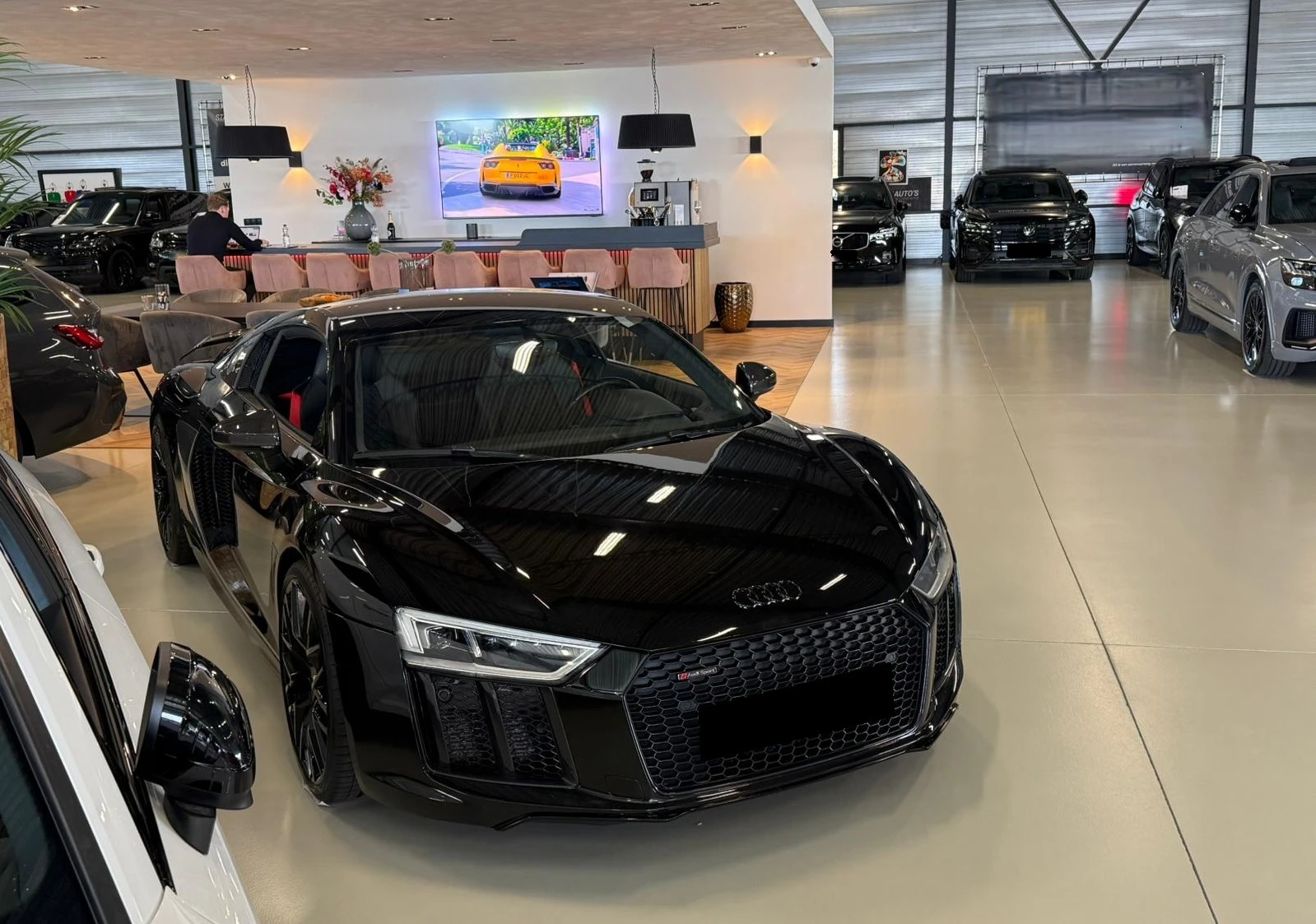 Audi R8 5.2FSI V10 Quattro - изображение 2