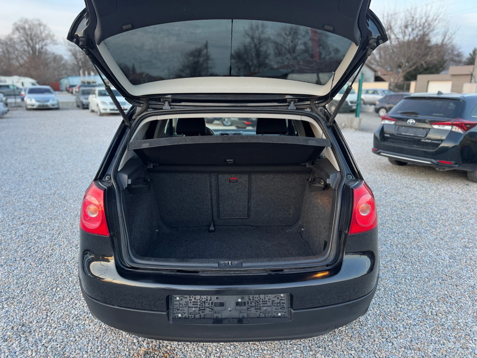 VW Golf 1.6 102hp BSE HIGHLINE NAVI CLIMA , снимка 5 - Автомобили и джипове - 53770808