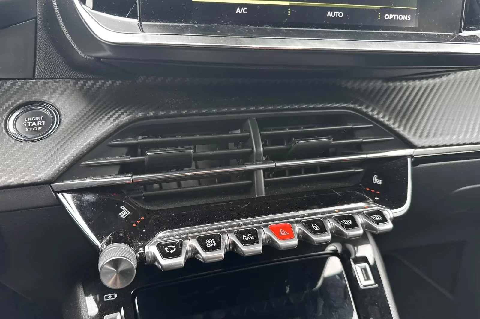 Peugeot 2008 GT-Line 1.5d Aut.131ps DK, снимка 12 - Автомобили и джипове - 54088244