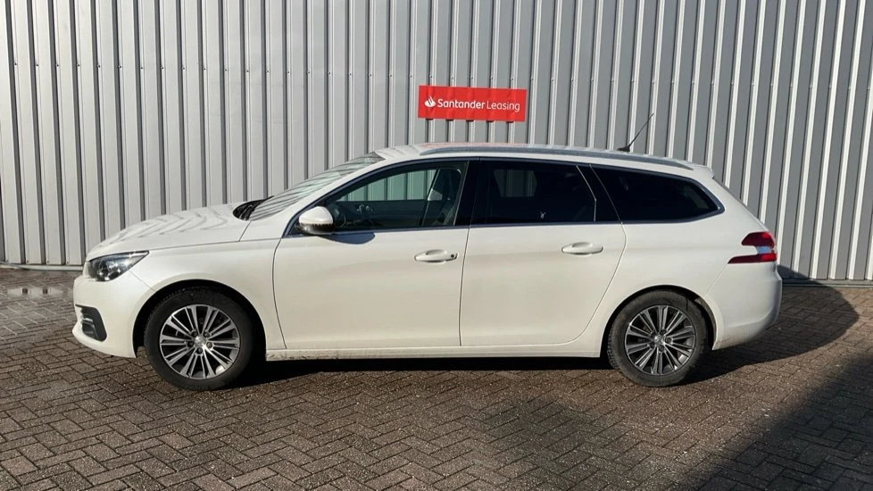 Peugeot 308 SW 1.2i Allure , снимка 7 - Автомобили и джипове - 54139700