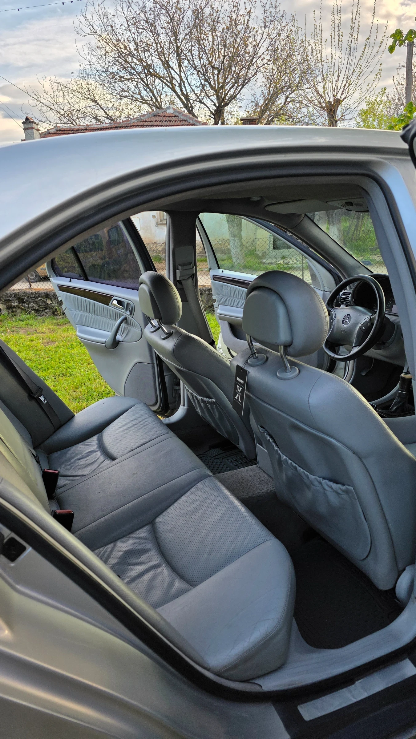 Mercedes-Benz C 270, снимка 4 - Автомобили и джипове - 54259634