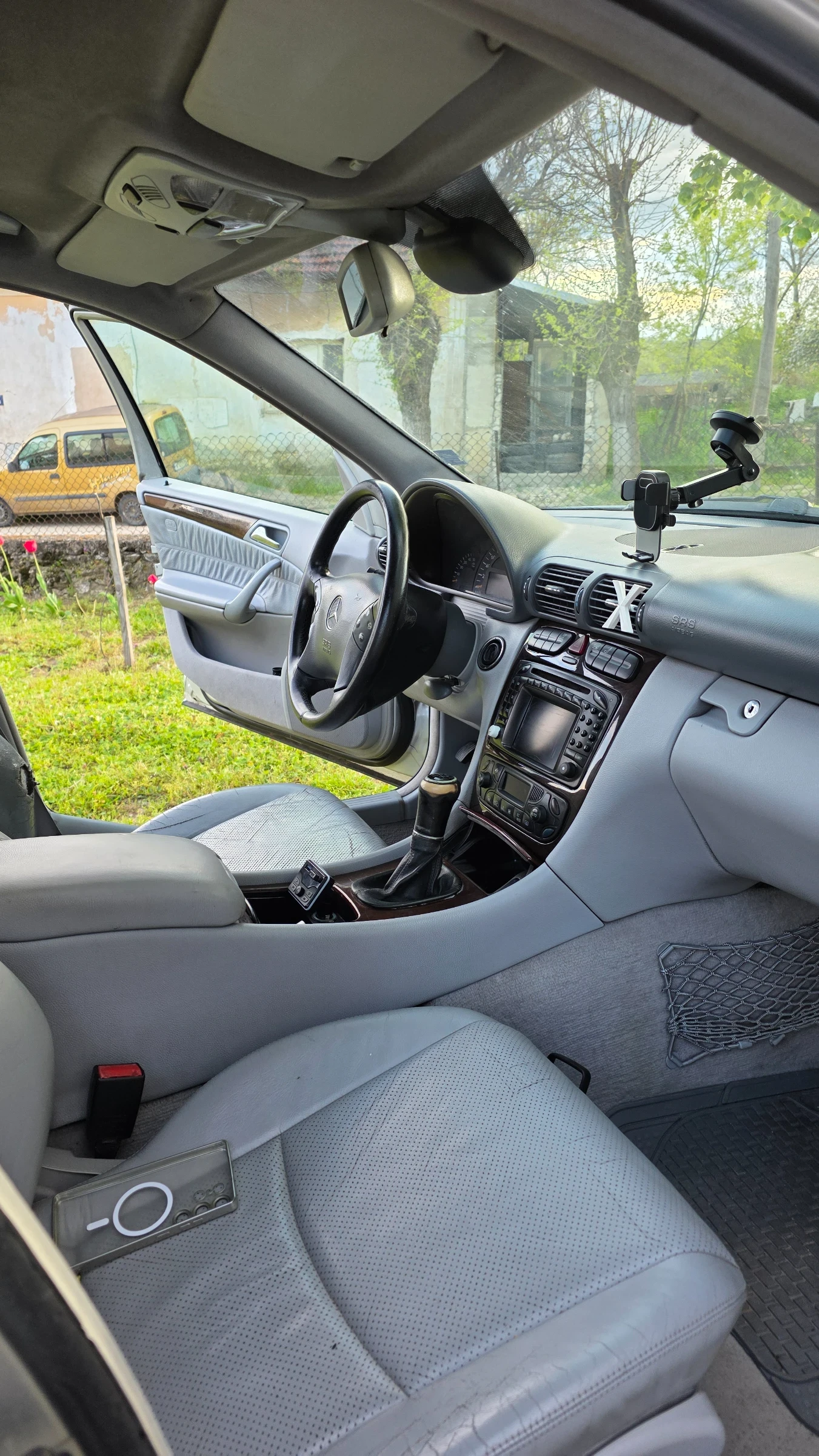 Mercedes-Benz C 270, снимка 3 - Автомобили и джипове - 54259634