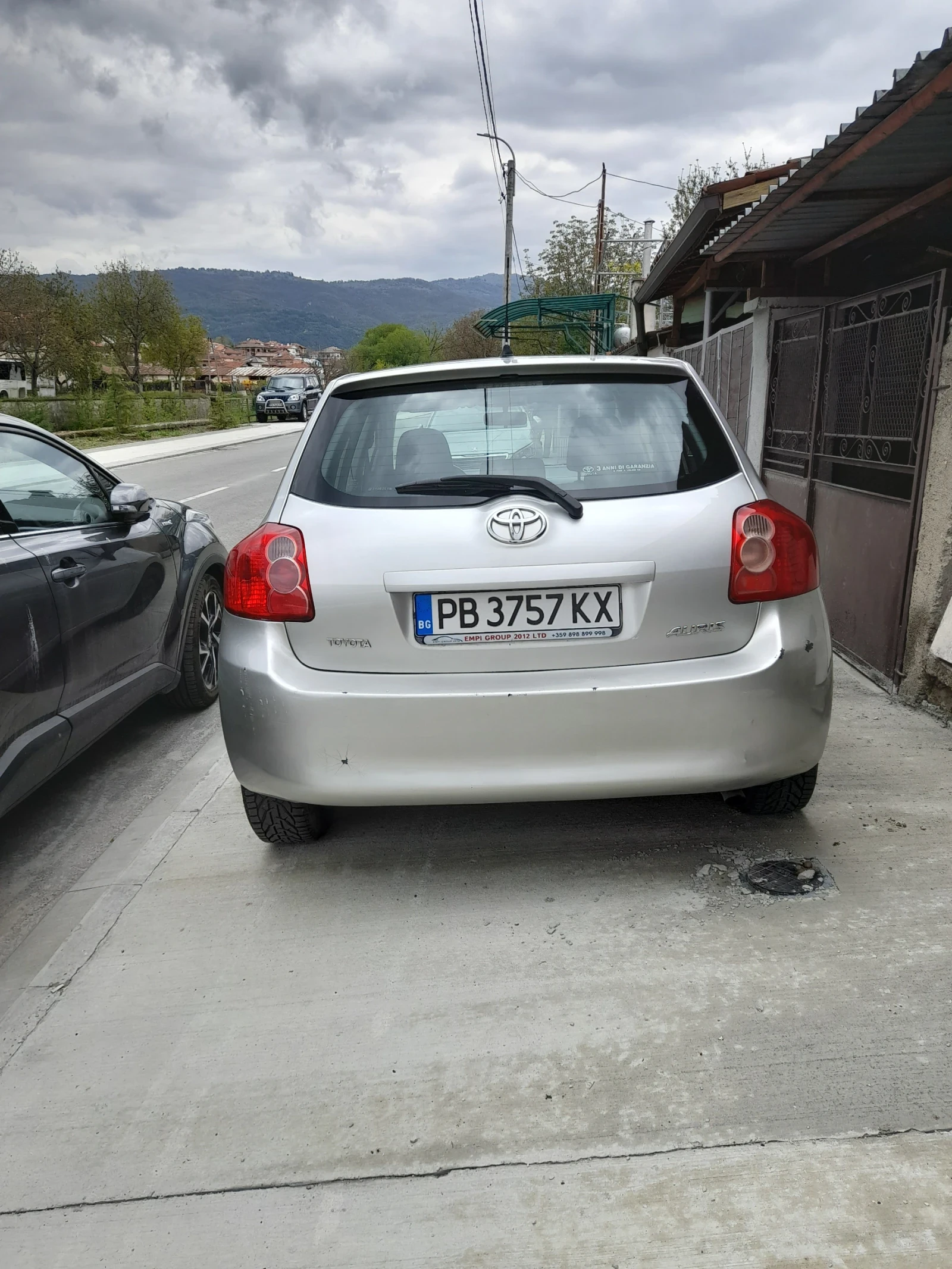 Toyota Auris, снимка 4 - Автомобили и джипове - 54389036