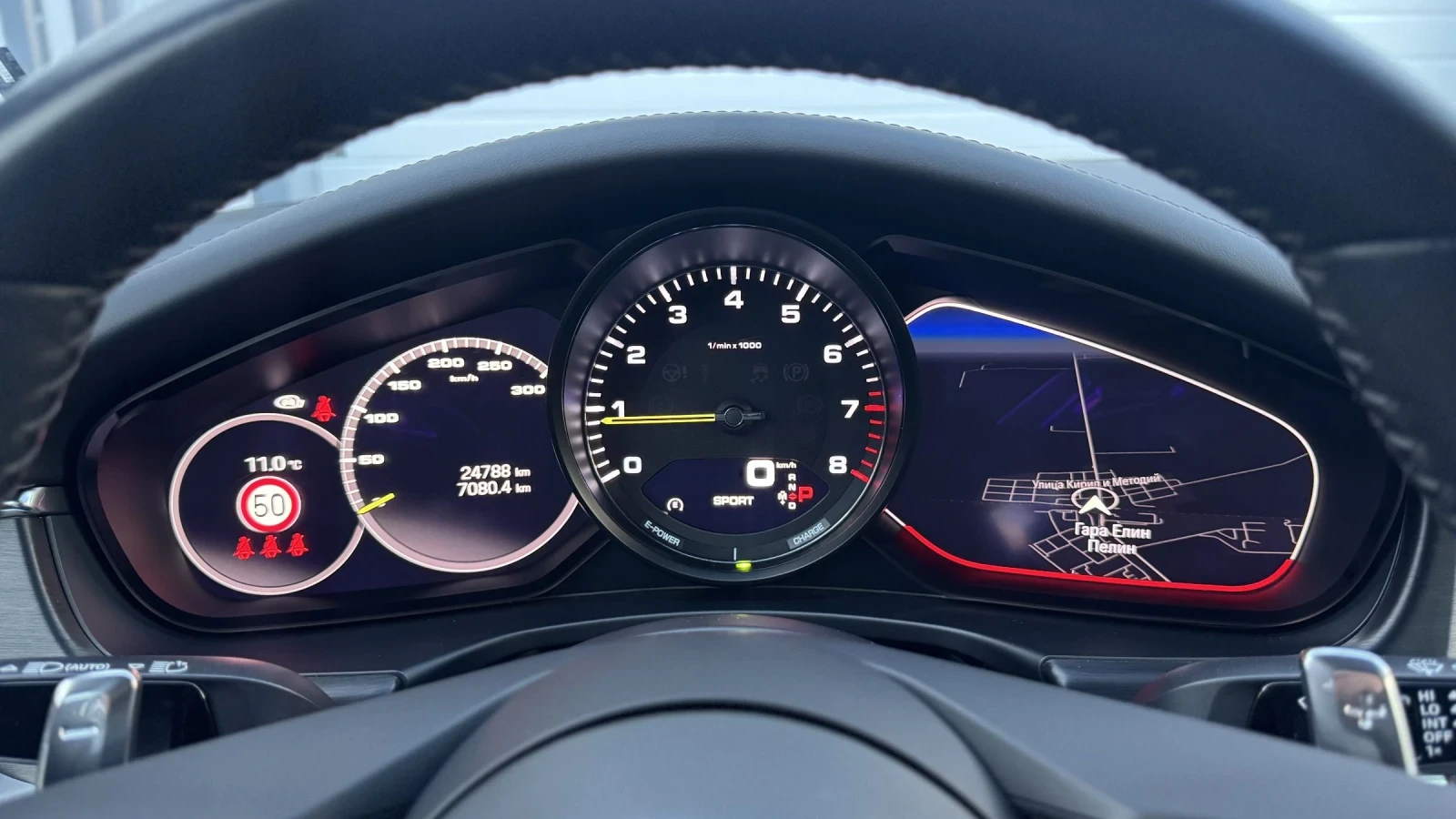 Porsche Panamera Platinum Edition* Гаранция* E-Hybrid, снимка 13 - Автомобили и джипове - 54437874