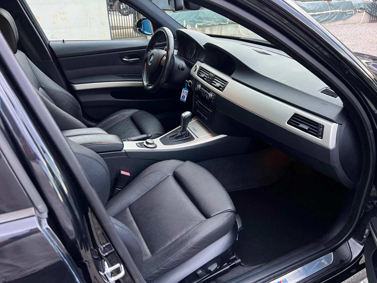 BMW 330 XD M pack ШВЕЙЦАРИЯ, снимка 8 - Автомобили и джипове - 54806243