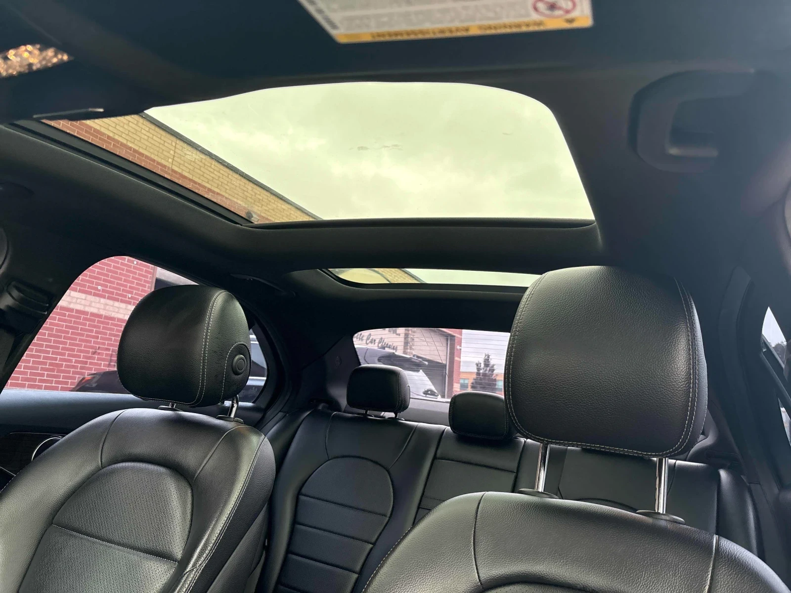Mercedes-Benz C 300, снимка 9 - Автомобили и джипове - 54975325