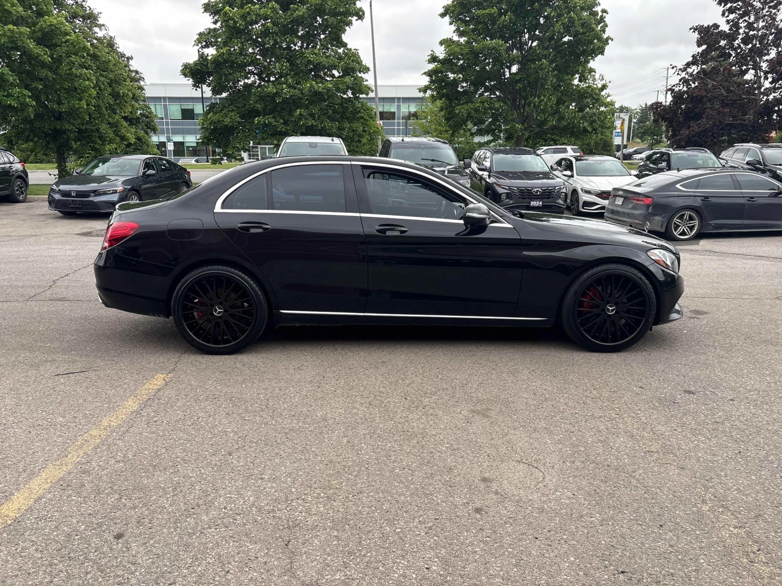 Mercedes-Benz C 300, снимка 4 - Автомобили и джипове - 54975325