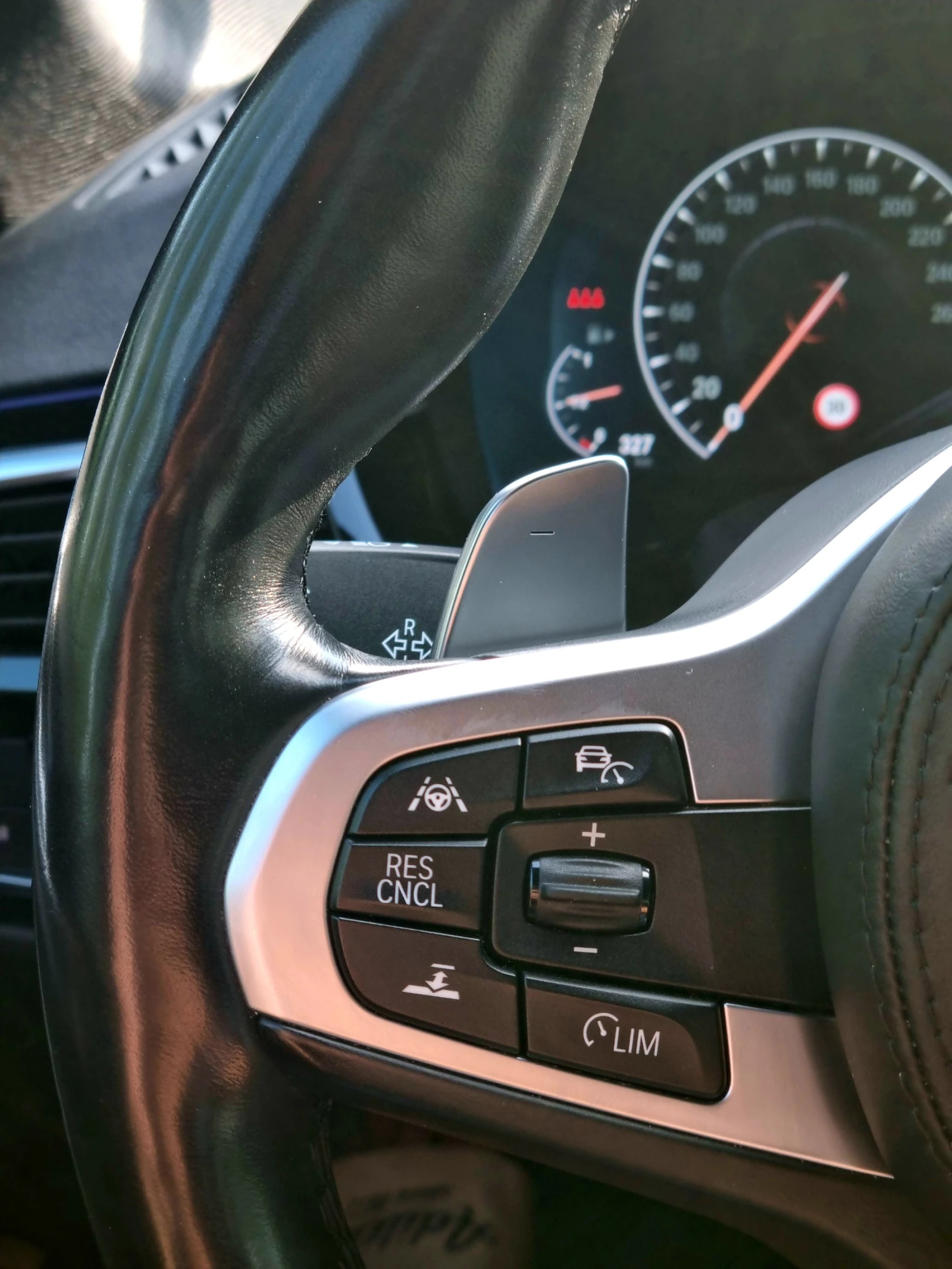 BMW 540 i В58 M pack* 360* HeadUp* Подгрев* Carplay, снимка 7 - Автомобили и джипове - 55187852