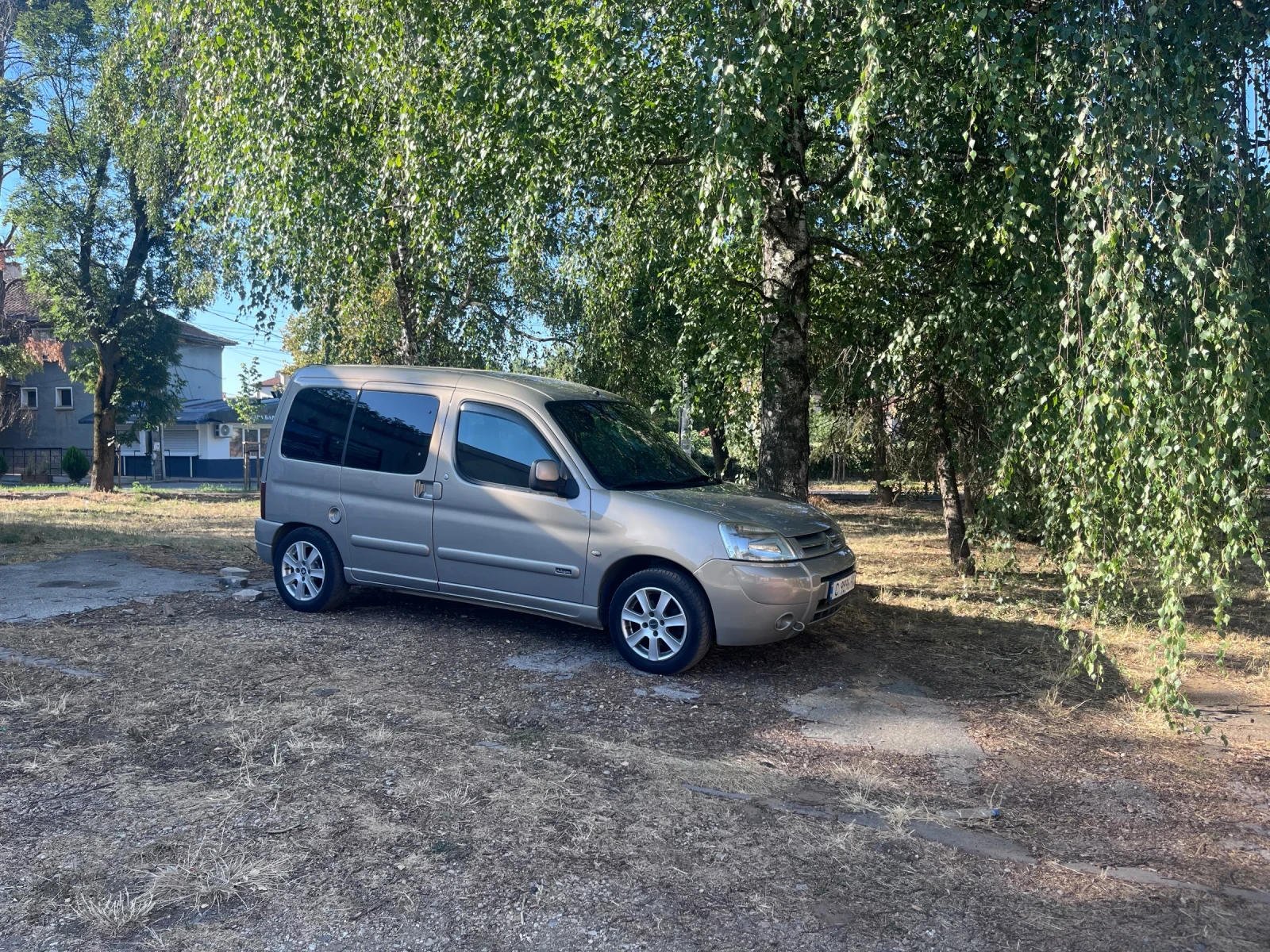 Citroen Berlingo Пътнически, снимка 8 - Автомобили и джипове - 55496696