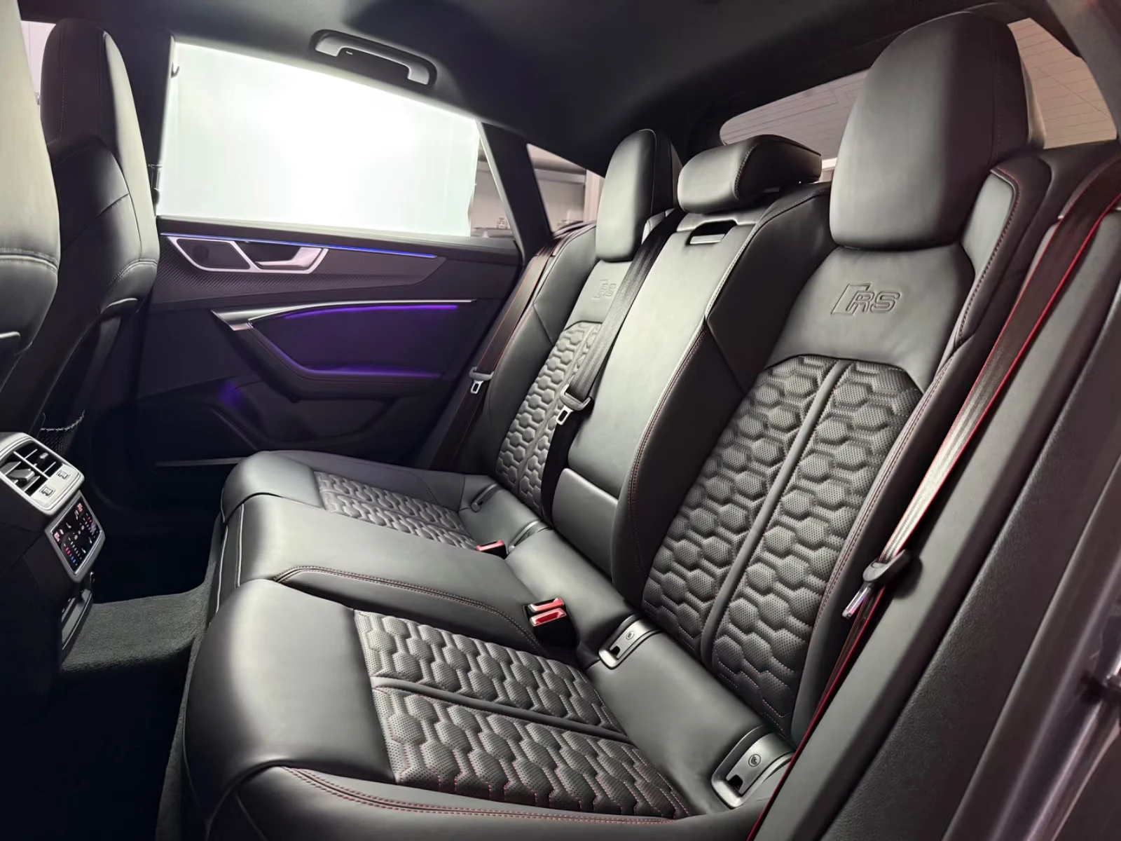 Audi Rs7 SPORTBACK/600HP/PANO/360/HUD/B&O/VENT/797z, снимка 14 - Автомобили и джипове - 55706829