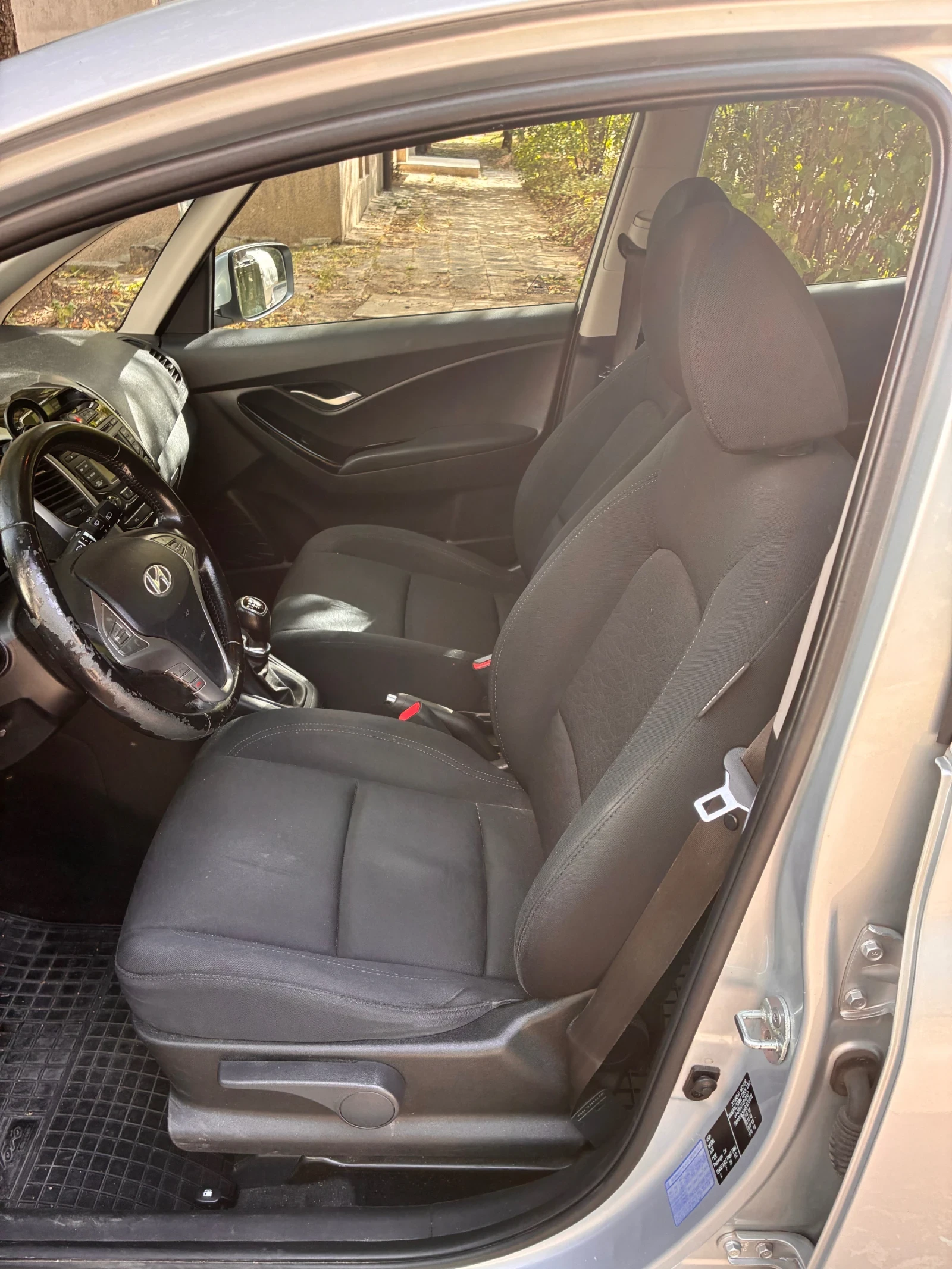 Hyundai Ix20 1.6, снимка 2 - Автомобили и джипове - 55858715