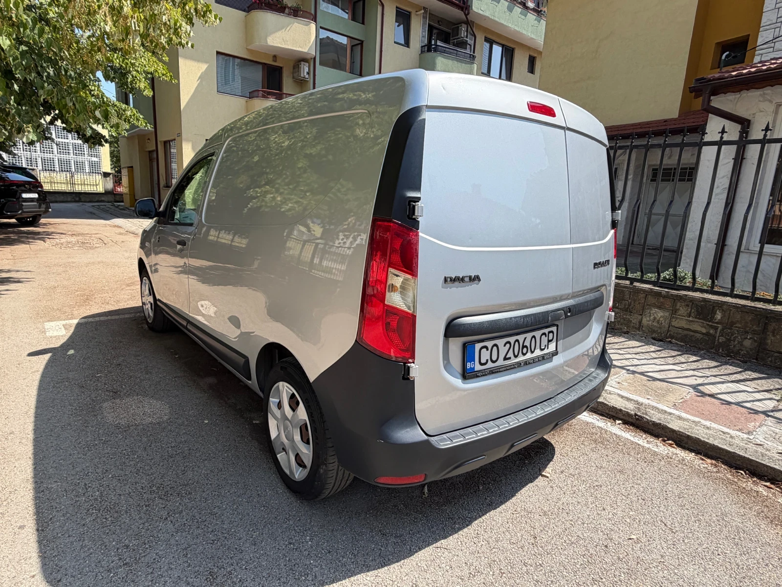 Dacia Dokker 1.5D, снимка 6 - Автомобили и джипове - 55911624