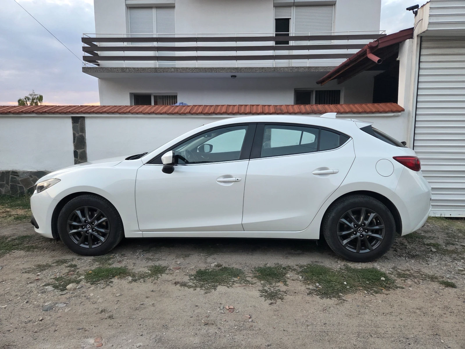 Mazda 3, снимка 2 - Автомобили и джипове - 56158853