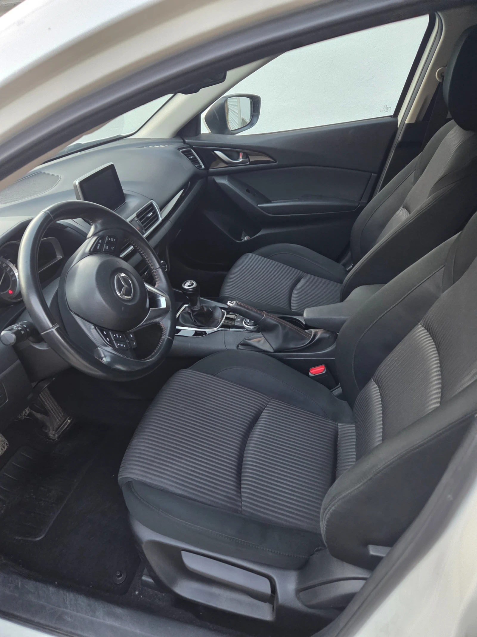 Mazda 3, снимка 14 - Автомобили и джипове - 56158853
