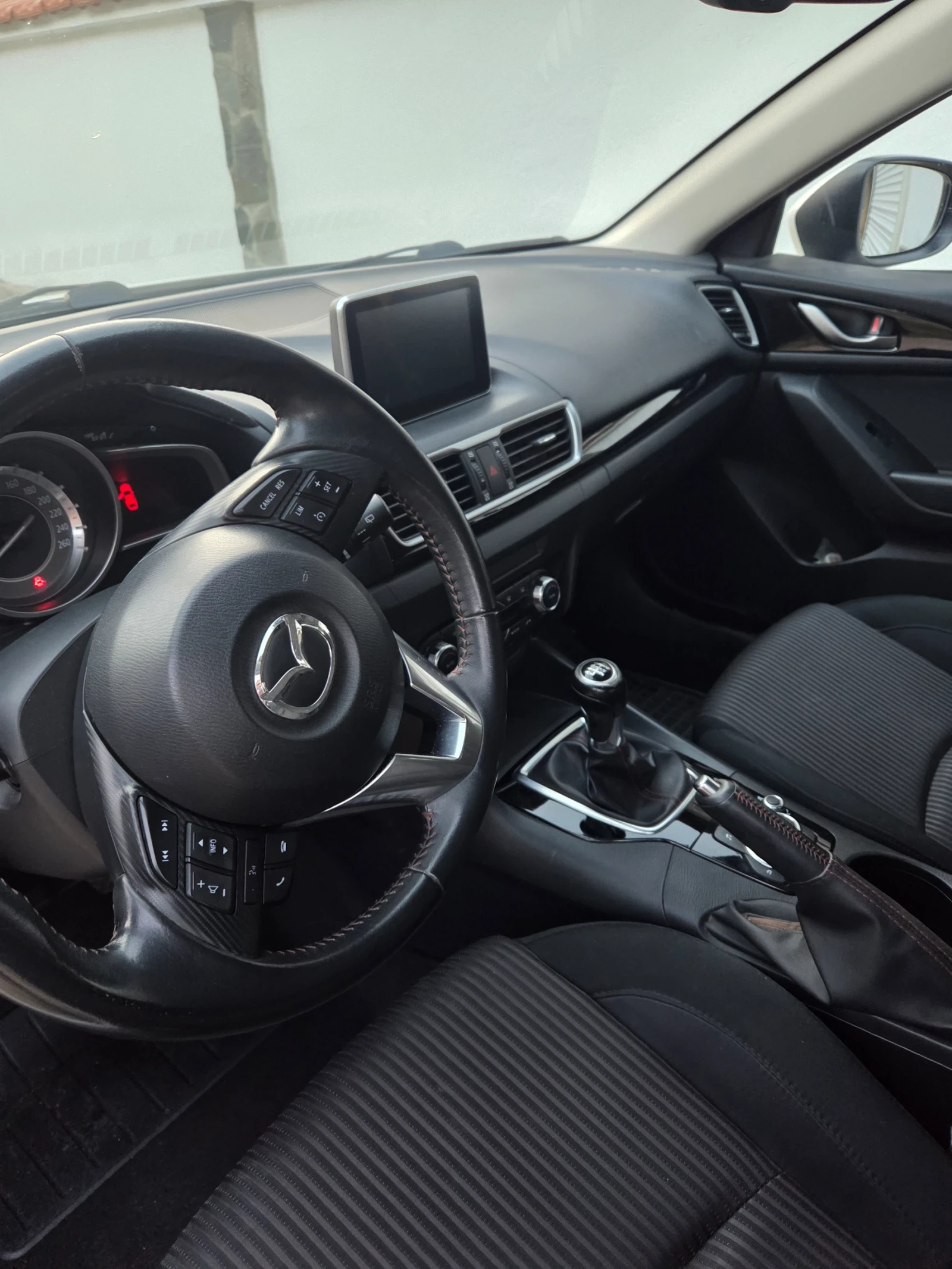 Mazda 3, снимка 12 - Автомобили и джипове - 56158853