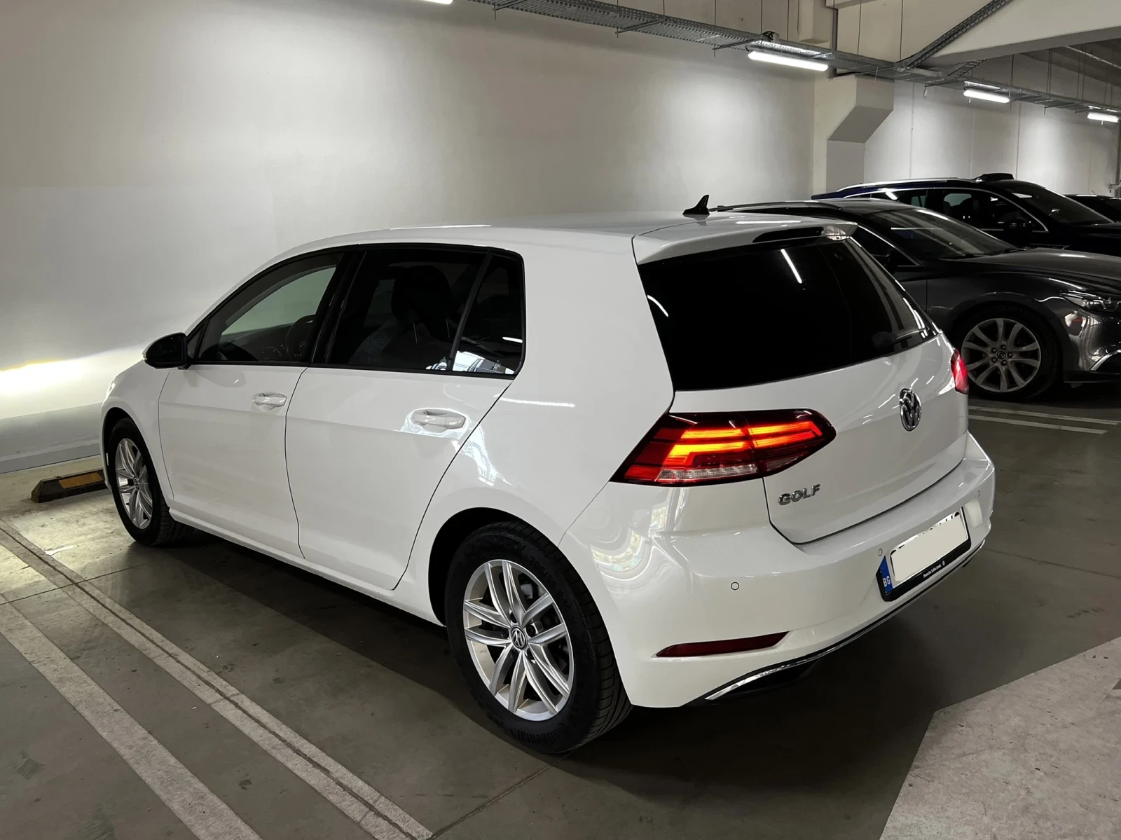 VW Golf 7.5 2.0TDI 150ks LED Порше Изток, снимка 7 - Автомобили и джипове - 56168107