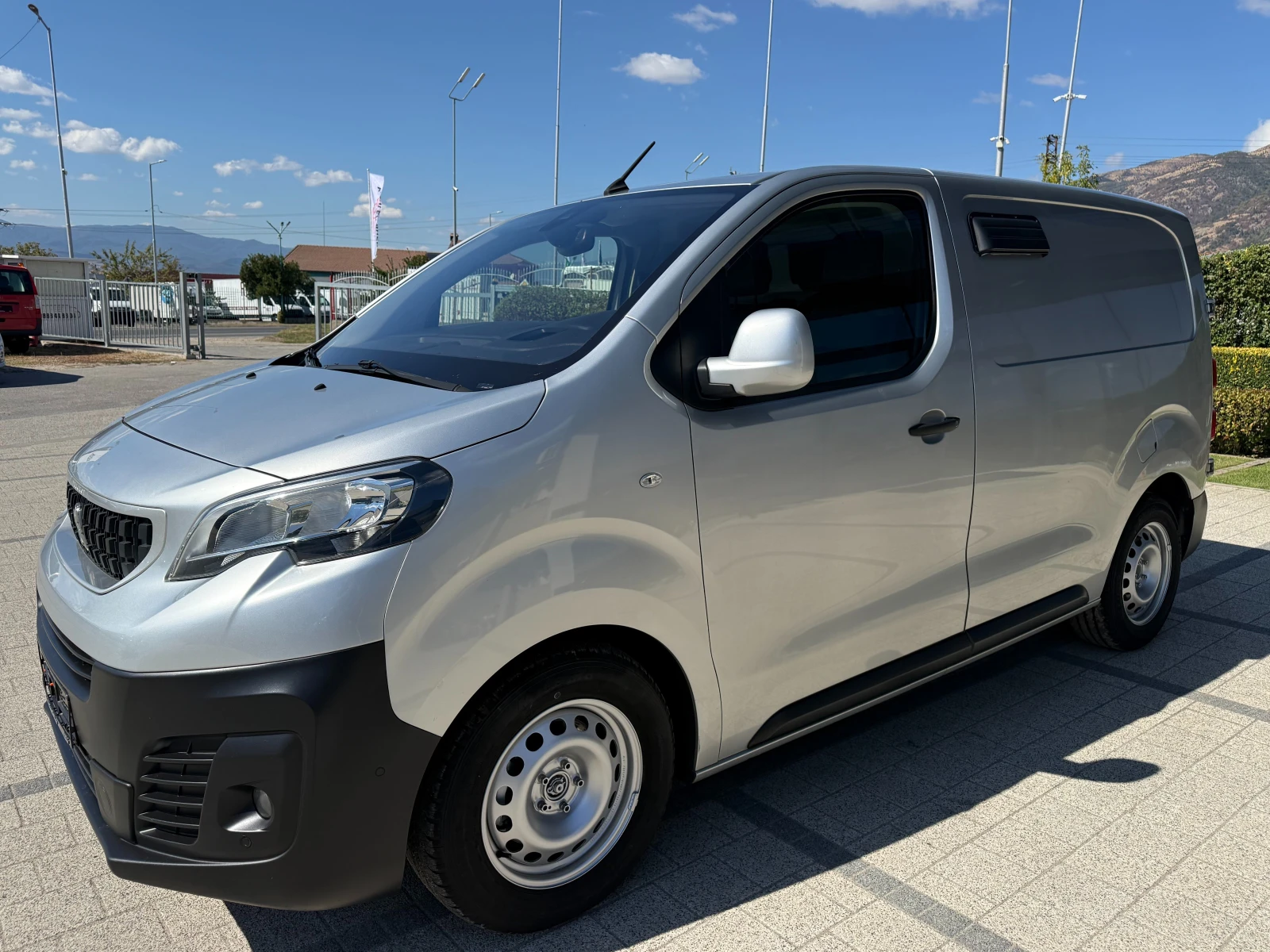 Peugeot Expert 2.0HDI Клима Euro 6 L1H1 Full, снимка 4 - Автомобили и джипове - 56311237
