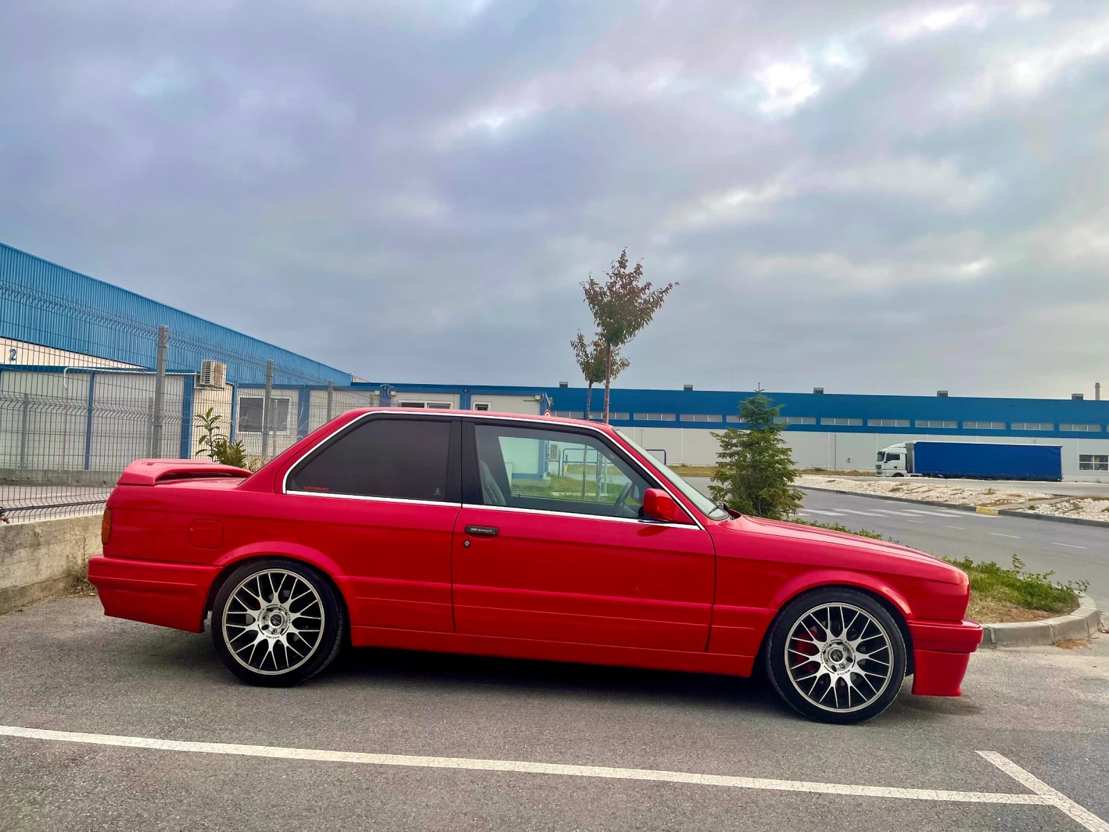 BMW 318, снимка 3 - Автомобили и джипове - 56415286