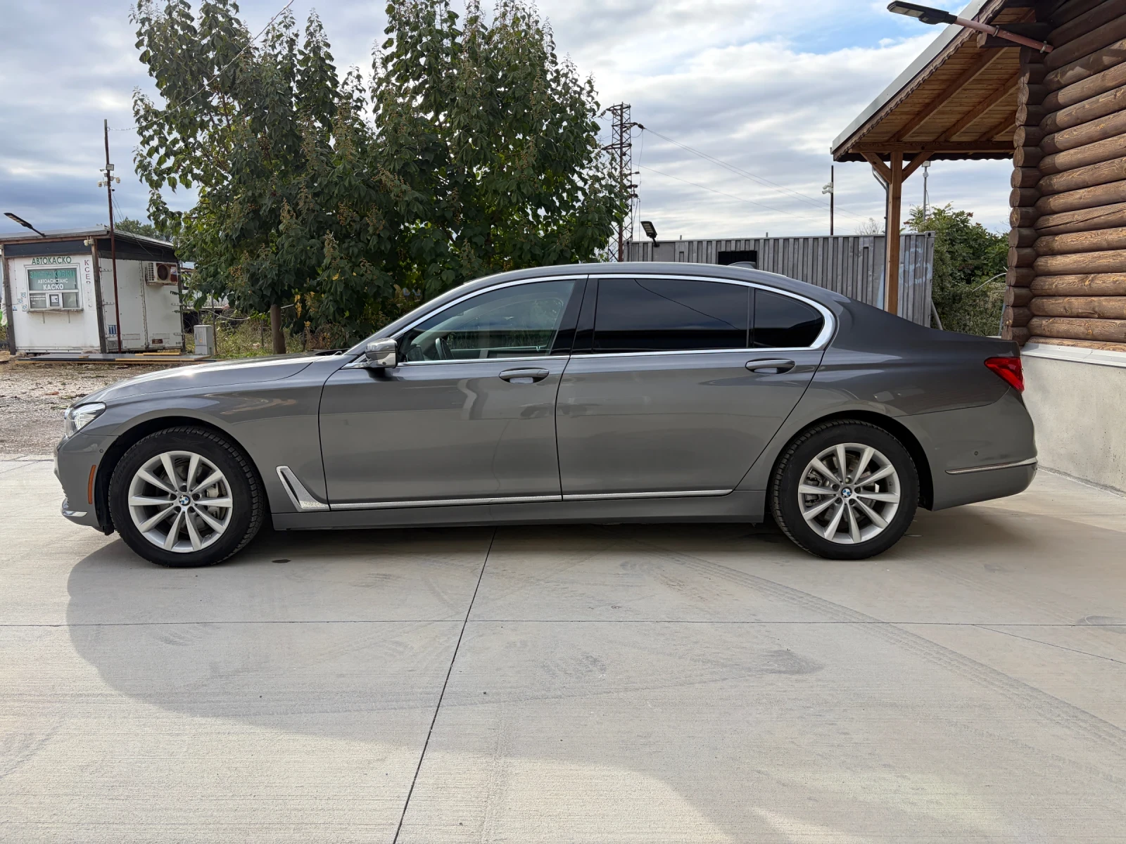 BMW 740 Li xDrive, снимка 6 - Автомобили и джипове - 56710840