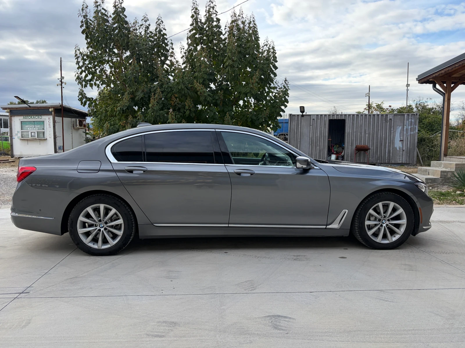 BMW 740 Li xDrive, снимка 2 - Автомобили и джипове - 56710840
