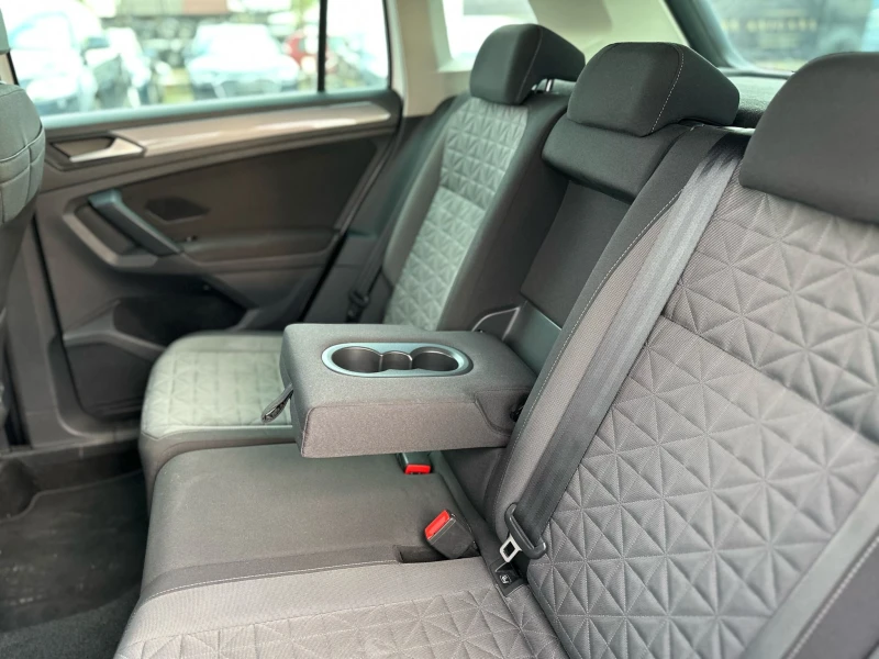 VW Tiguan  / FACELIFT / 2.0TDI / TOP /, снимка 10 - Автомобили и джипове - 49829831