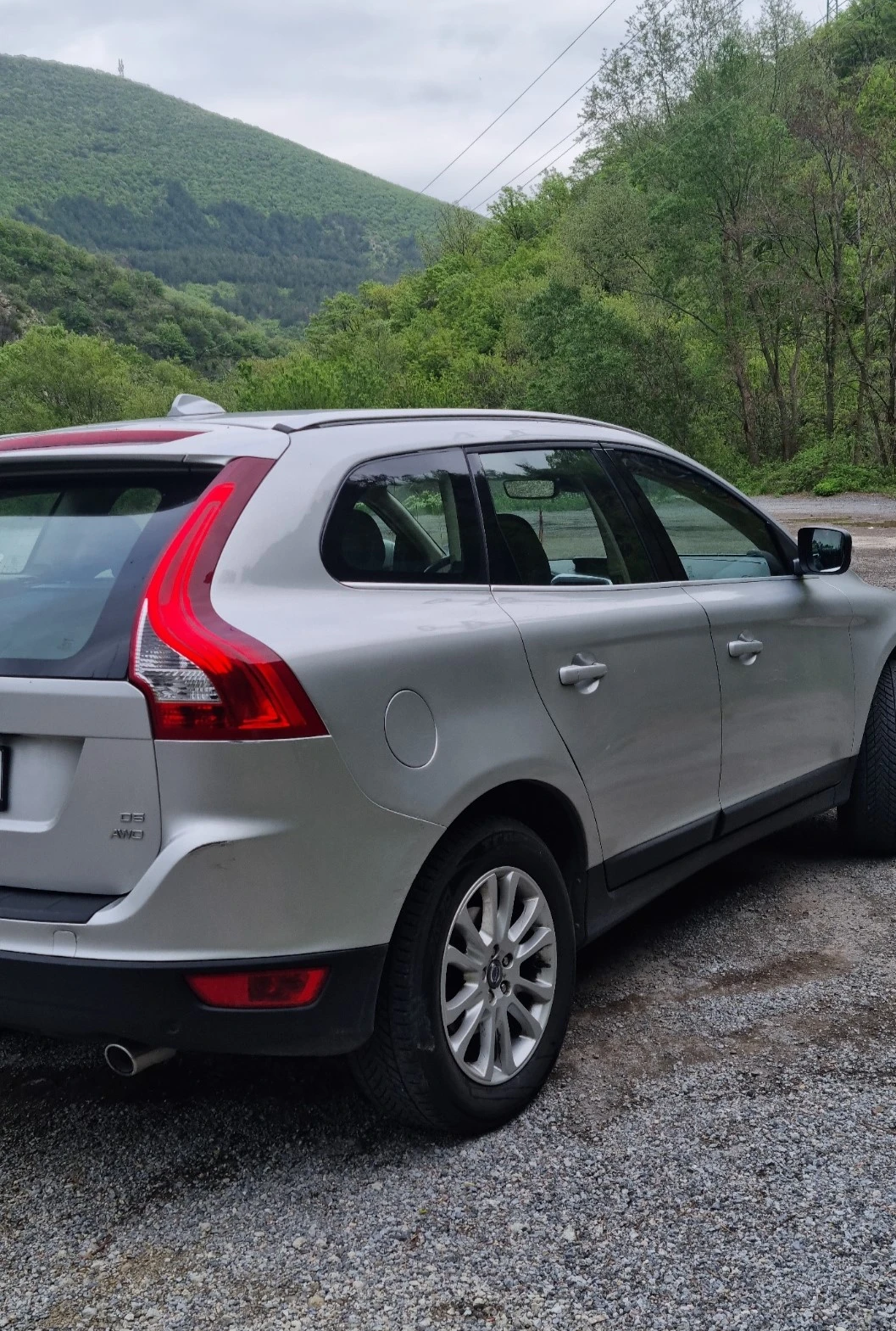 Volvo XC60 2.4 D5 AWD - изображение 6