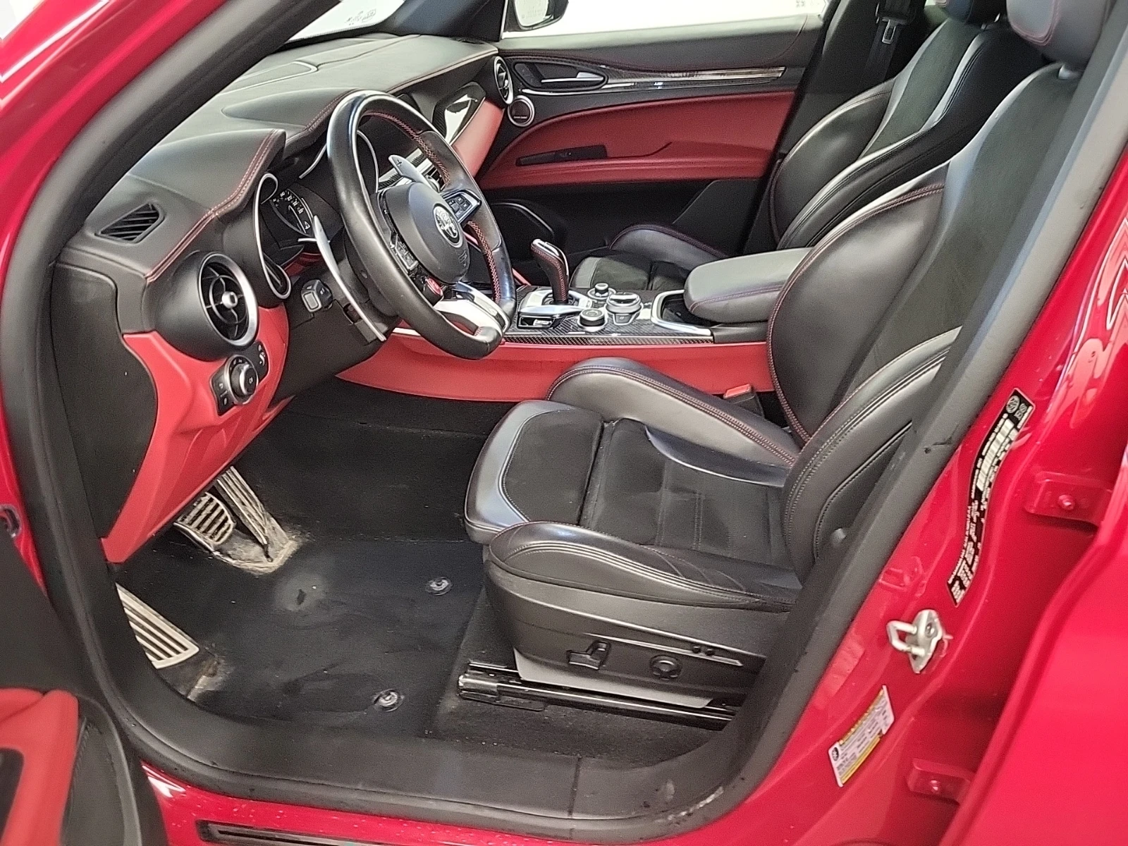 Alfa Romeo Stelvio * QUADRIFOGLIO * CARFAX * ВЪЗМОЖНОСТ ЗА ФИНАНСИРАН - изображение 7