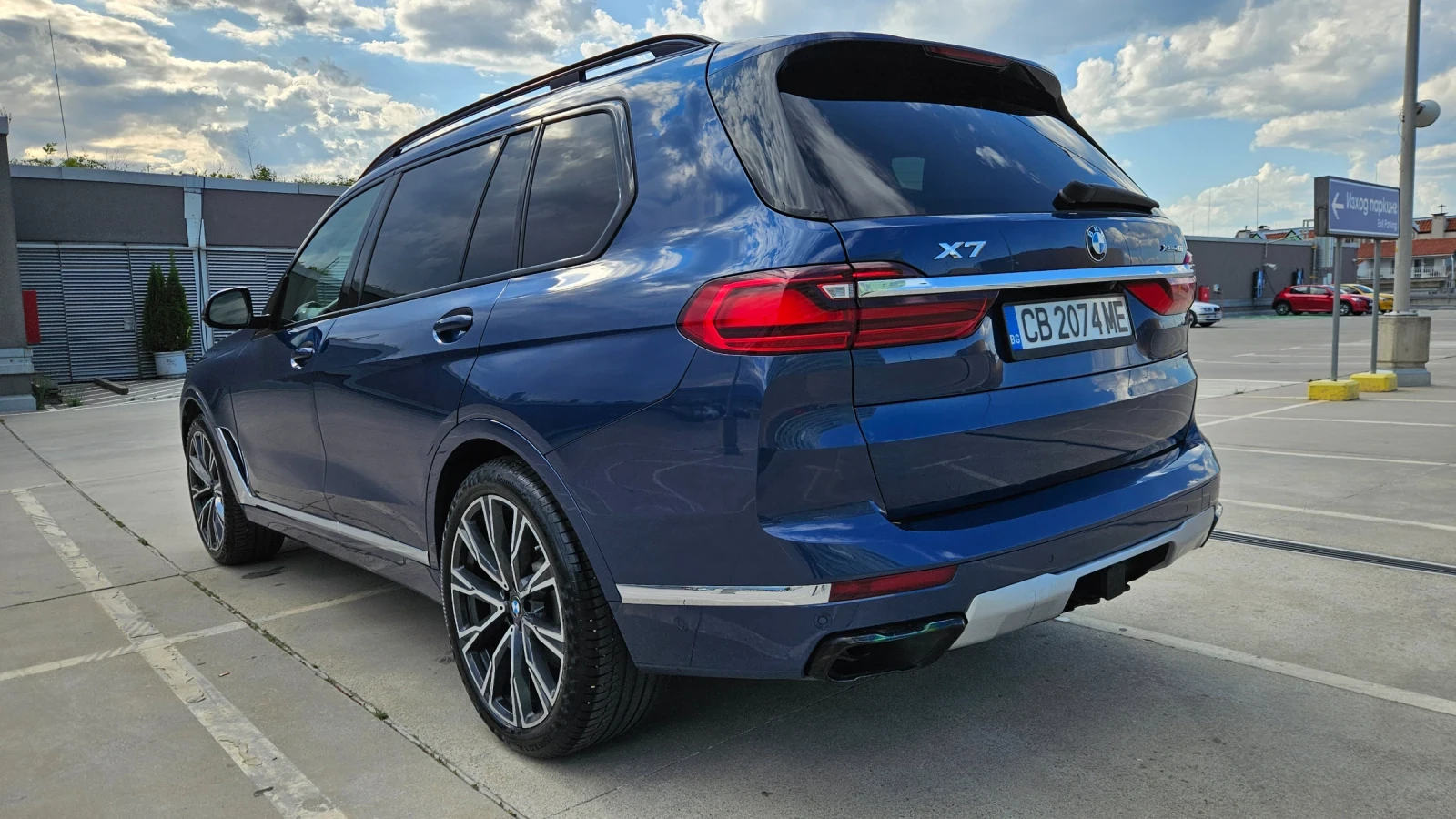 BMW X7 40i Individual - изображение 4