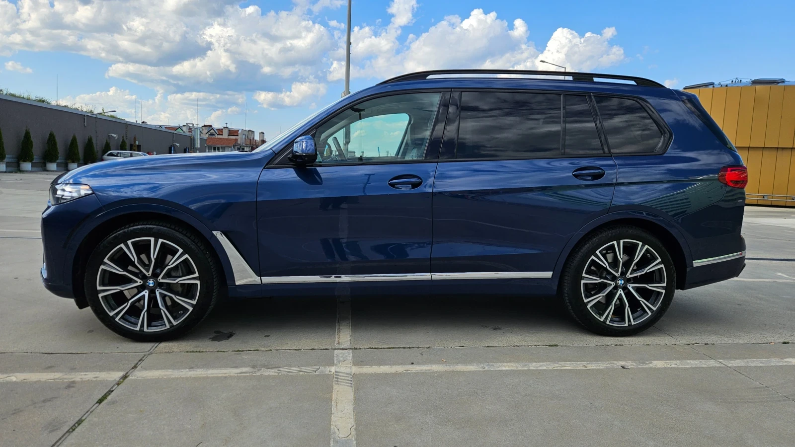 BMW X7 40i Individual - изображение 3