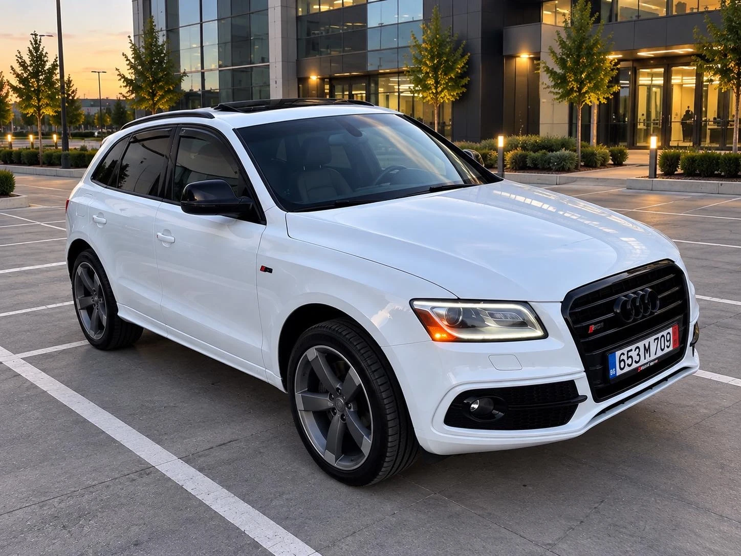 Audi Q5 S line, снимка 4 - Автомобили и джипове - 56388880