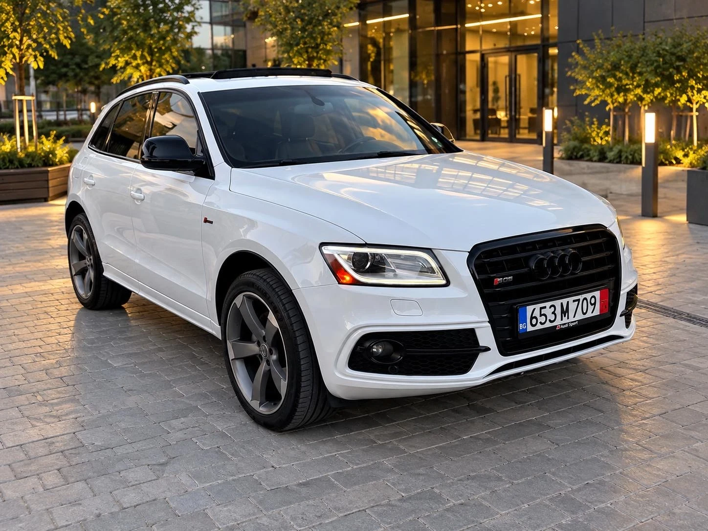 Audi Q5 S line, снимка 2 - Автомобили и джипове - 56388880