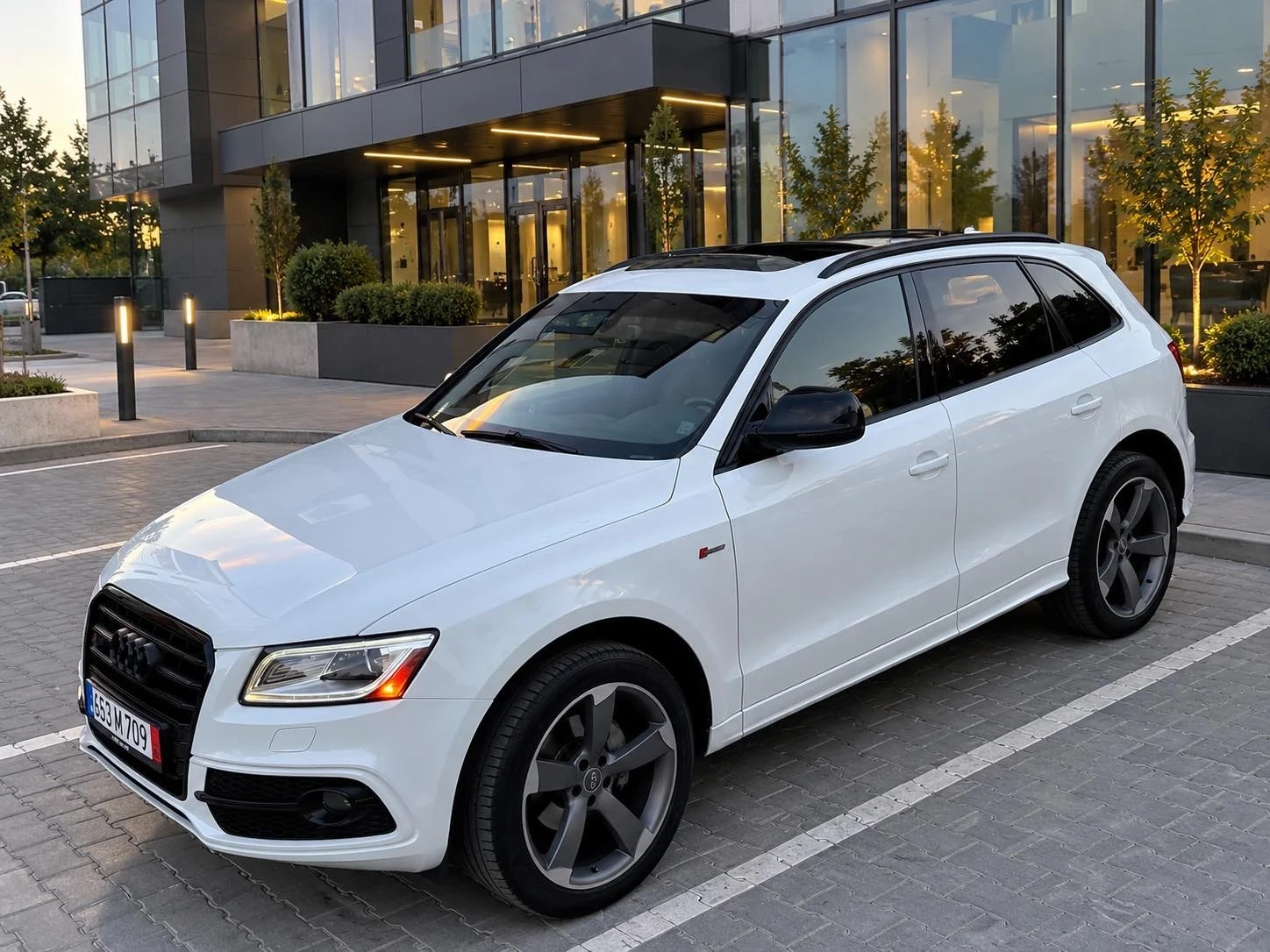 Audi Q5 S line, снимка 5 - Автомобили и джипове - 56388880