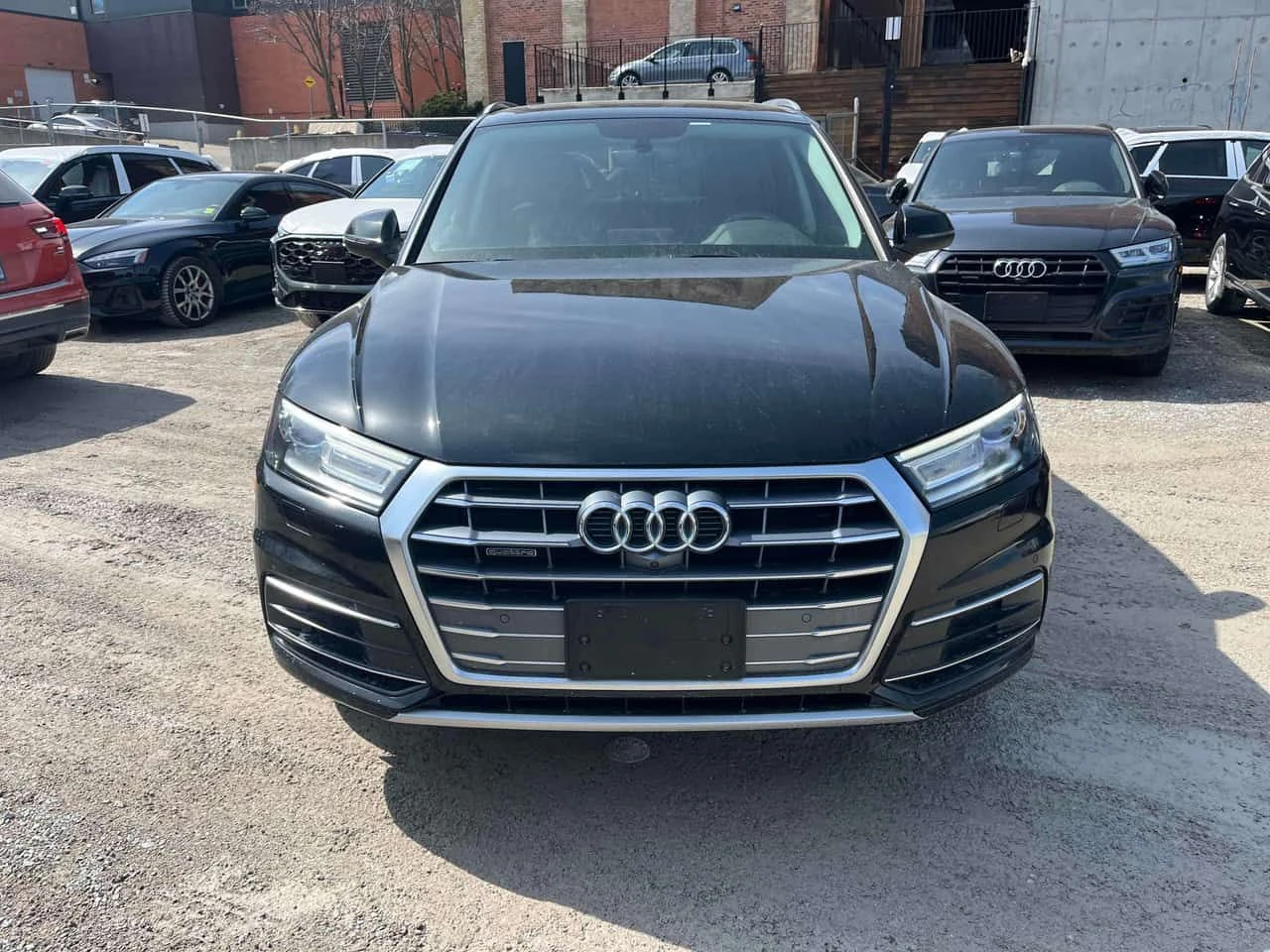 Audi Q5 Progressiv/PANO/360/ПРЕДСТАВИТЕЛСТВО НА AUDI, снимка 2 - Автомобили и джипове - 53980950