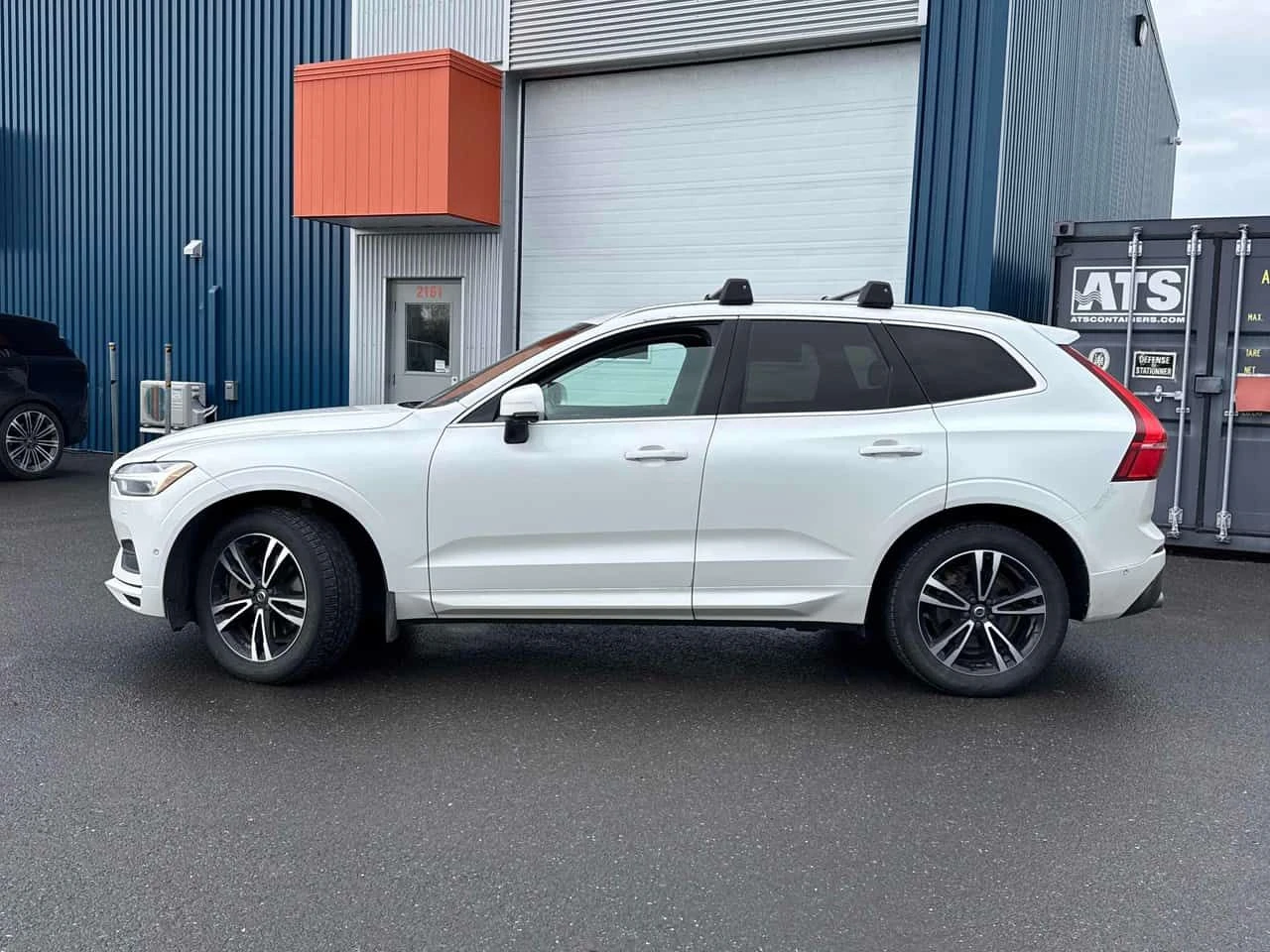 Volvo XC60 * Momentum * CARFAX * 2 КЛЮЧА * ПАНО * ПОДГРЕВИ, снимка 2 - Автомобили и джипове - 54446245