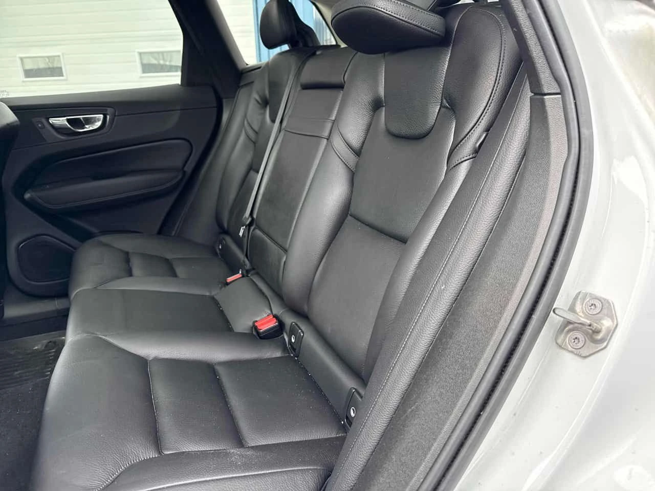 Volvo XC60 * Momentum * CARFAX * 2 КЛЮЧА * ПАНО * ПОДГРЕВИ, снимка 15 - Автомобили и джипове - 54446245