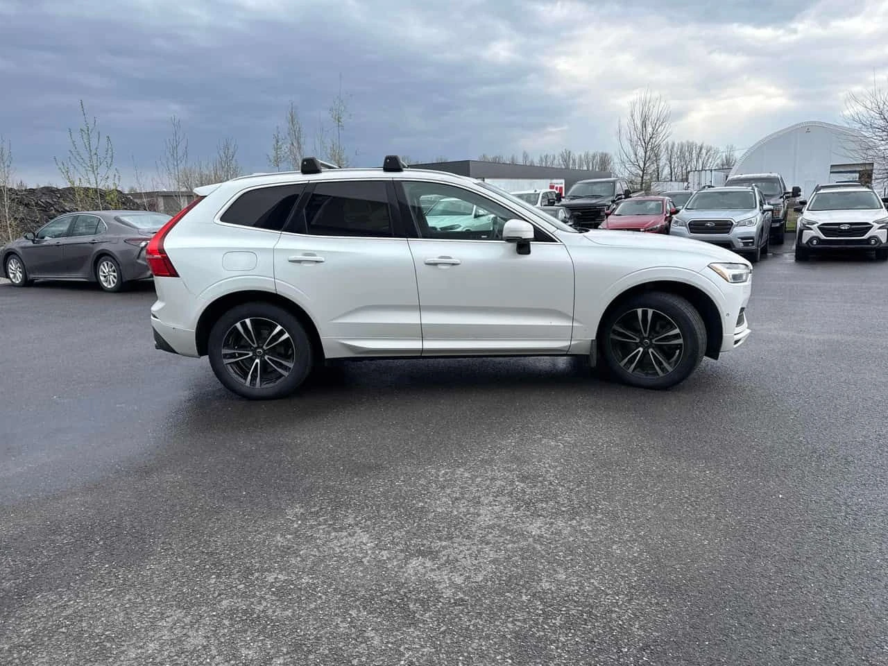 Volvo XC60 * Momentum * CARFAX * 2 КЛЮЧА * ПАНО * ПОДГРЕВИ, снимка 3 - Автомобили и джипове - 54446245