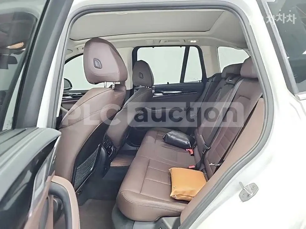 BMW X3 20d xDrive| КАМЕРА| ПАНО| HEADS UP| ВКЛ.ТЕХНОТЕСТ, снимка 11 - Автомобили и джипове - 54788782