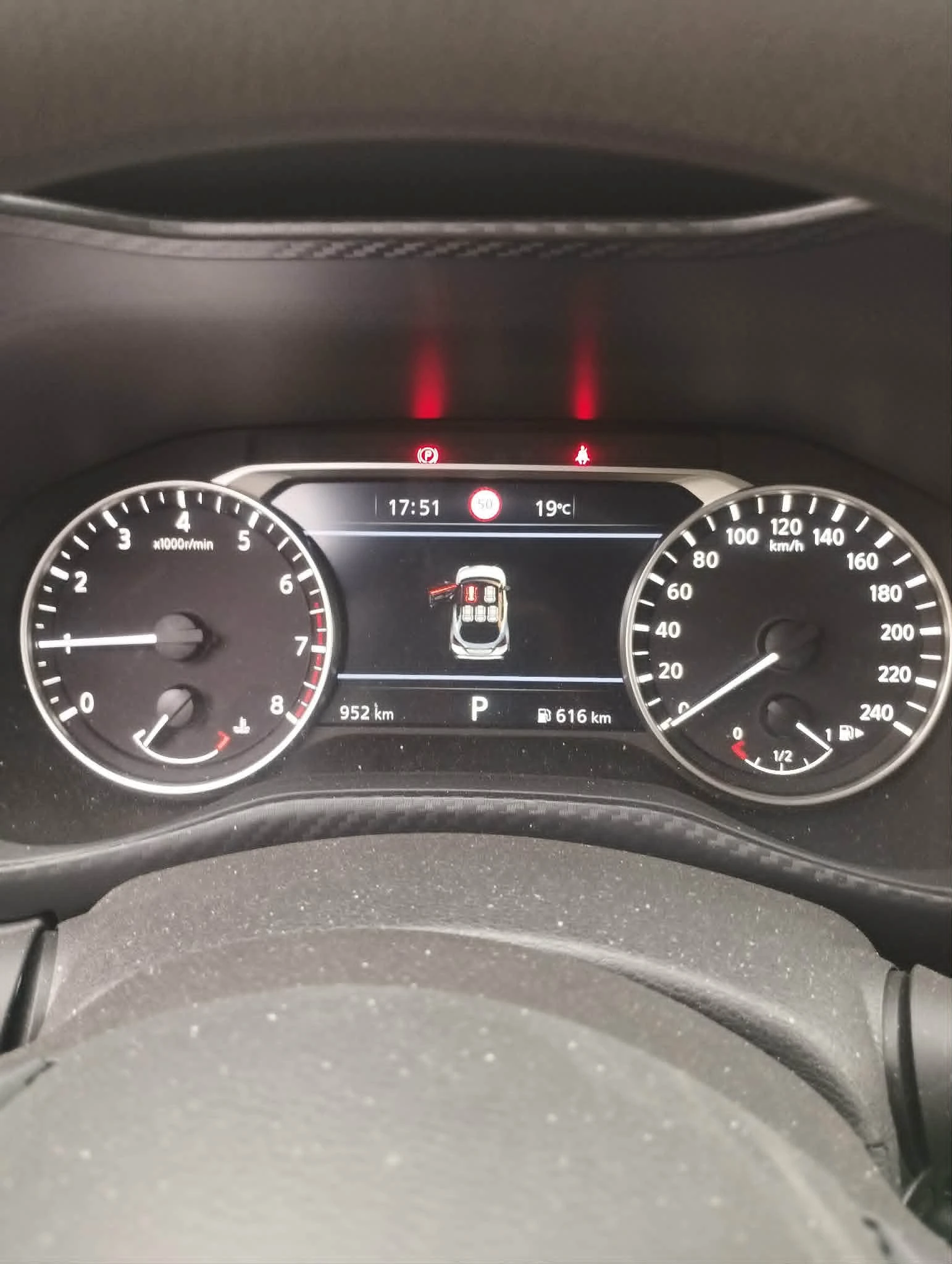 Nissan Juke, снимка 8 - Автомобили и джипове - 55415145
