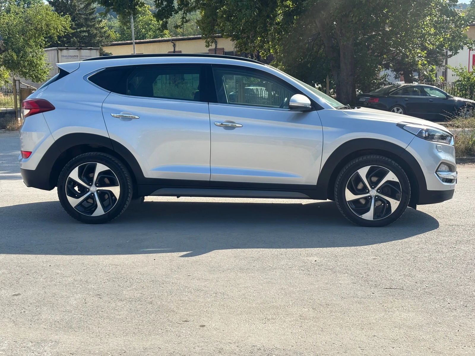 Hyundai Tucson 2.0 crdi 4x4, снимка 4 - Автомобили и джипове - 55738110