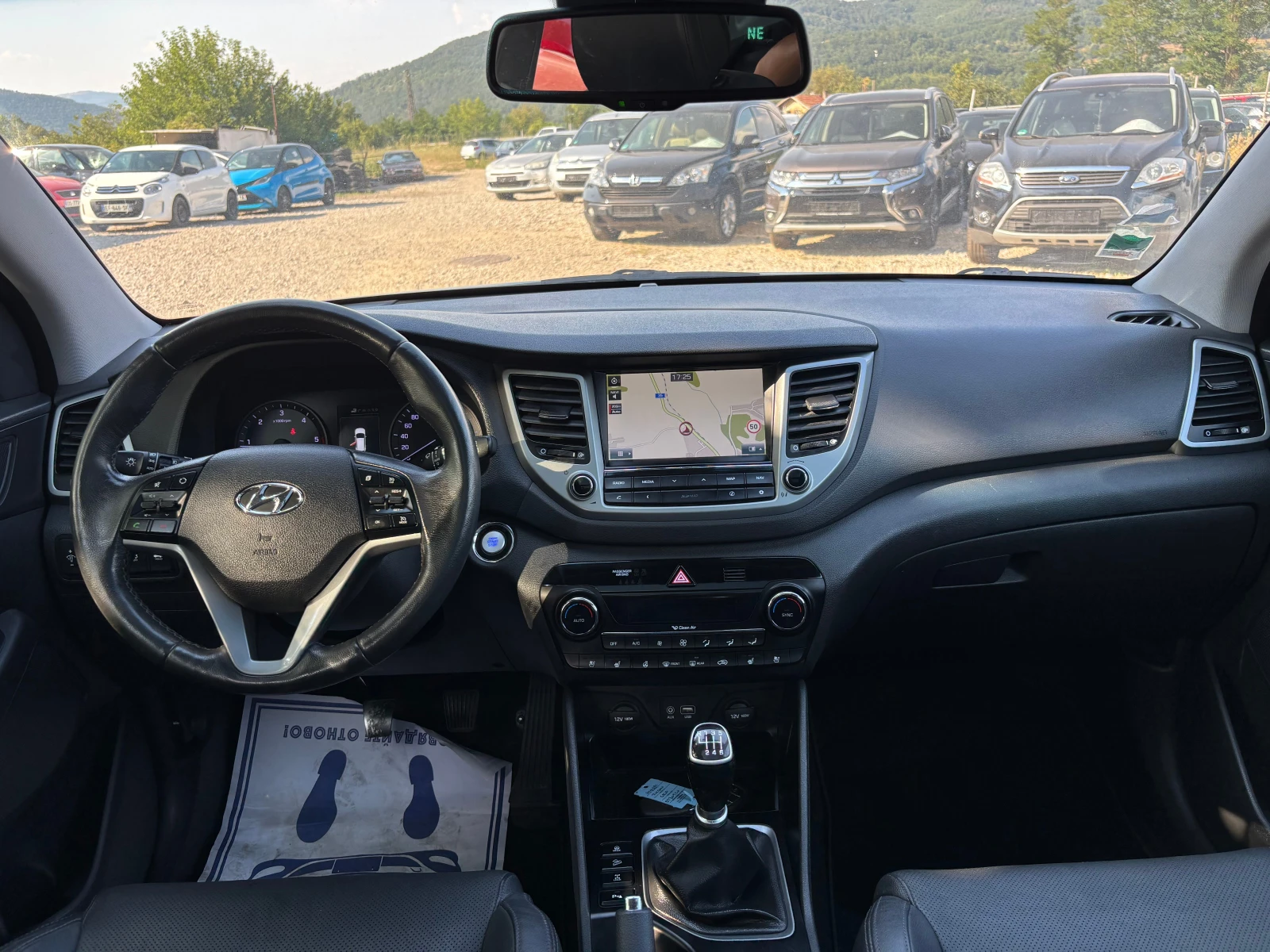 Hyundai Tucson 2.0 crdi 4x4, снимка 11 - Автомобили и джипове - 55738110